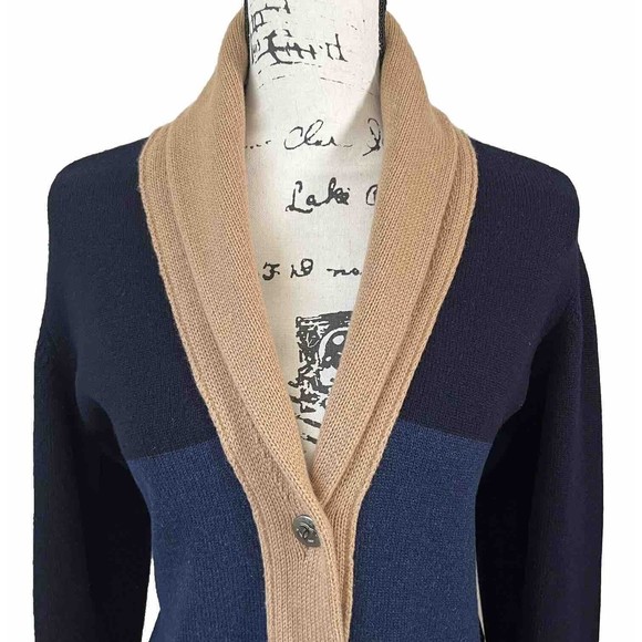 Chanel 100% Cashmere Cardigan Sweater Color Block Size 40 Blue Tan Gray Buttons - Picture 2 of 16